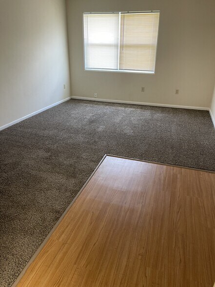 Building Photo - 2611 Quail Dr