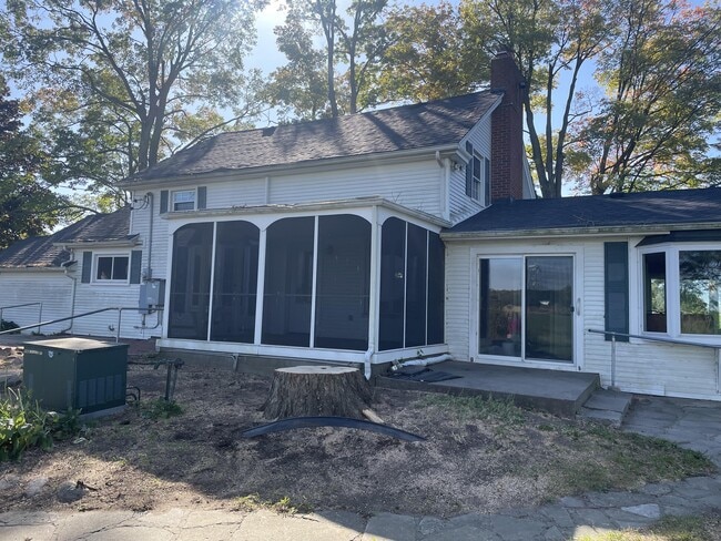 Building Photo - 7020 Brown Rd