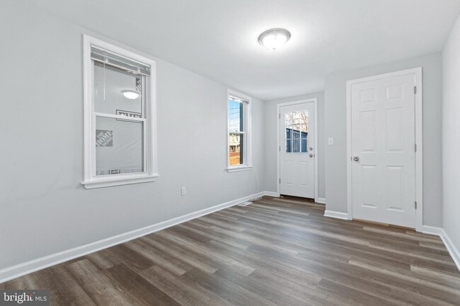 Building Photo - 3339 Paine St