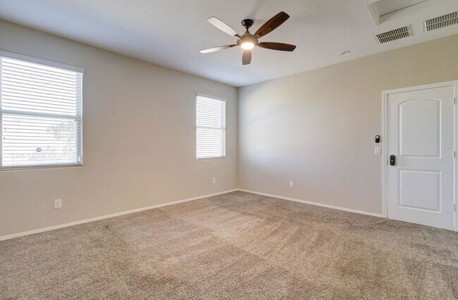 Building Photo - 42098 W Balsa Dr