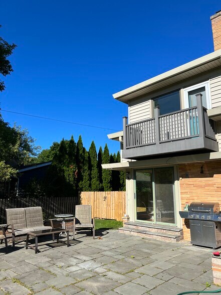 Building Photo - 8551 N Point Dr