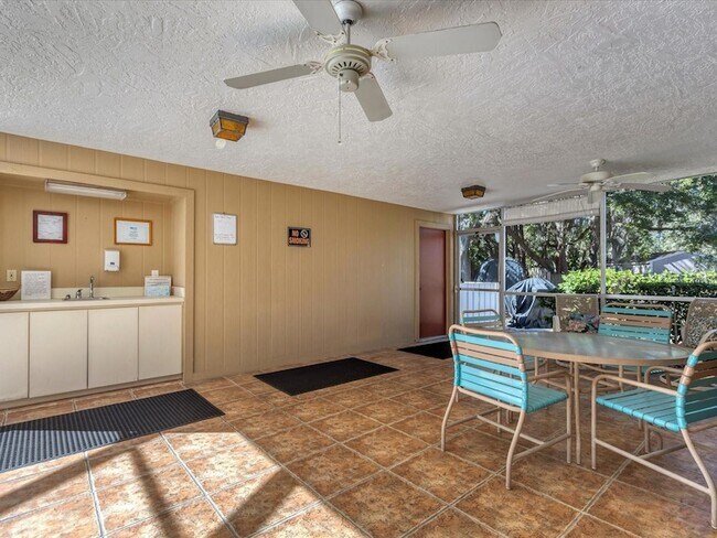 Building Photo - 3450 Tallywood Ln