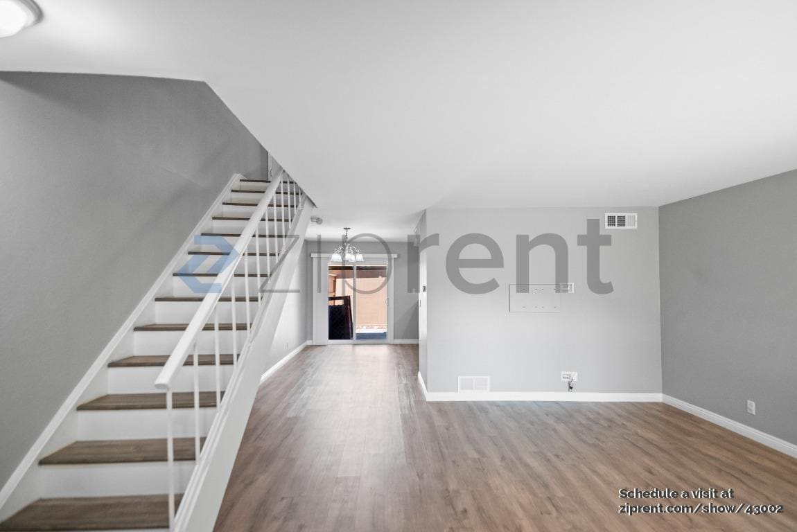 Building Photo - 1879 Pomar Way
