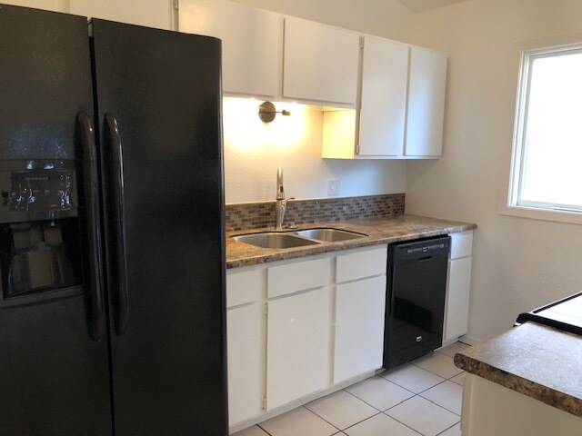 Building Photo - 2110 Frances St