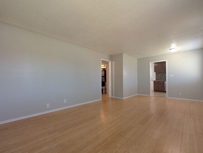 Building Photo - Fantastic 2-Bedroom, 2-Bath Home With Bonus Space!