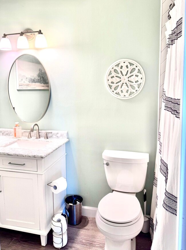 Building Photo - 1703 NE 25th Terrace