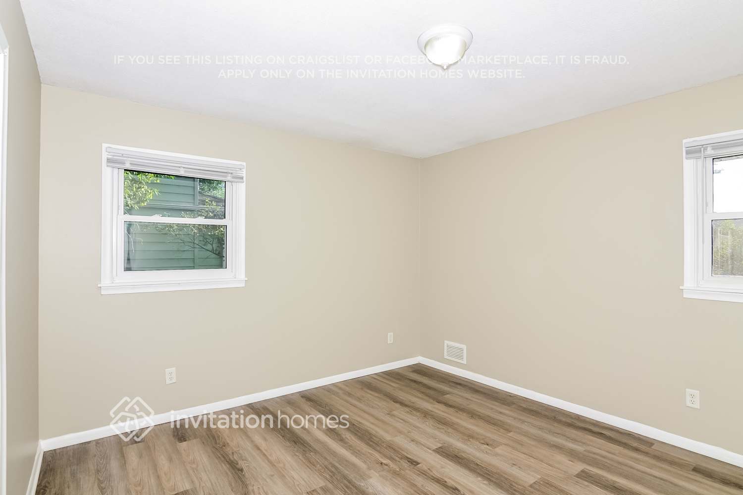 Building Photo - 7141 Newton Ave N