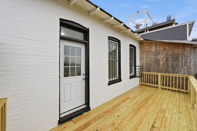 Building Photo - 2032 North Capitol St NW