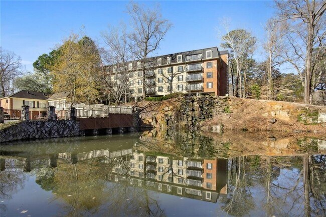 Building Photo - 27207 Plantation Dr NE