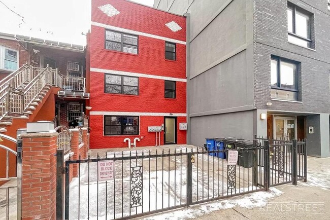 Primary Photo - Brand New 3 Bed 2 Bath in Bushwick!