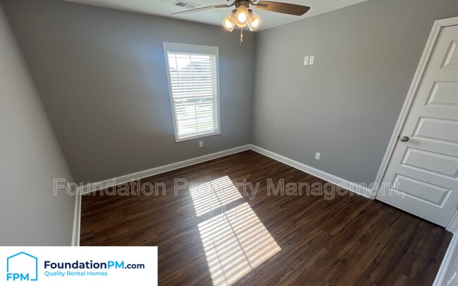 Building Photo - 9978 Messana St