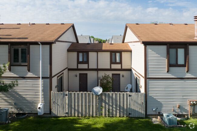 Building Photo - Danberry Apartment