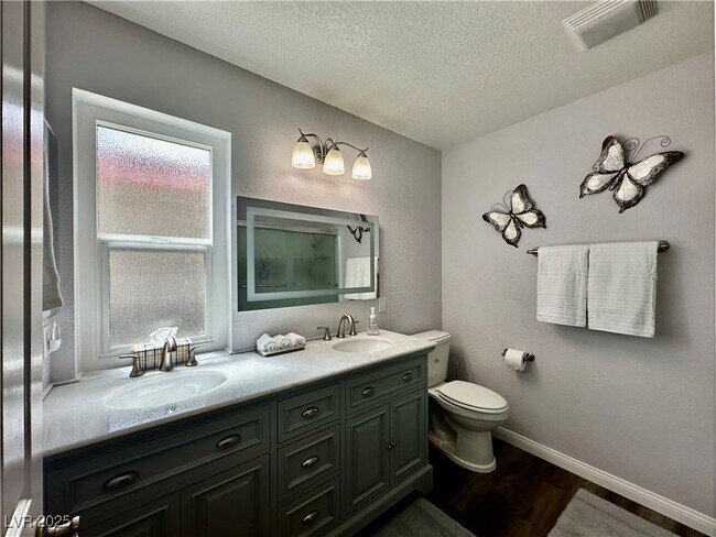 Building Photo - 41 Stone Cress Dr