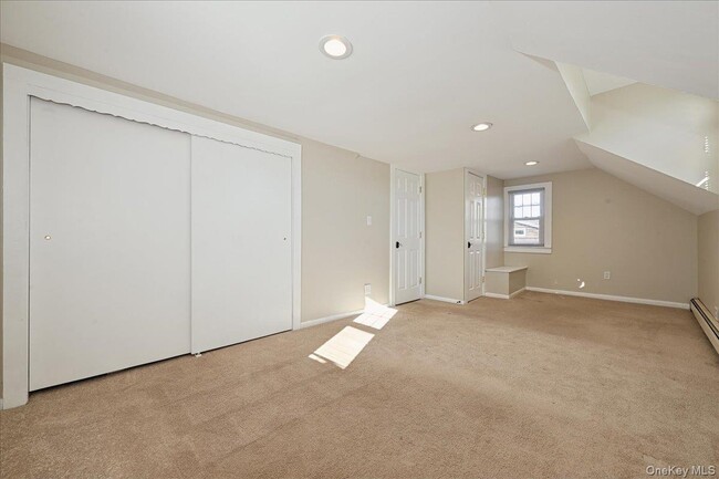 Building Photo - 94 Chapel Ave