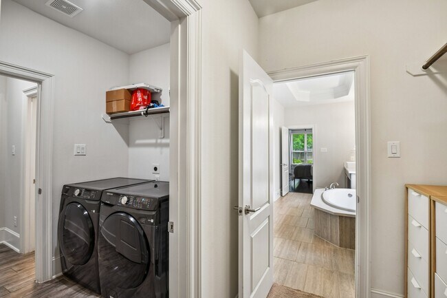Building Photo - 5306 Linden Field Ct