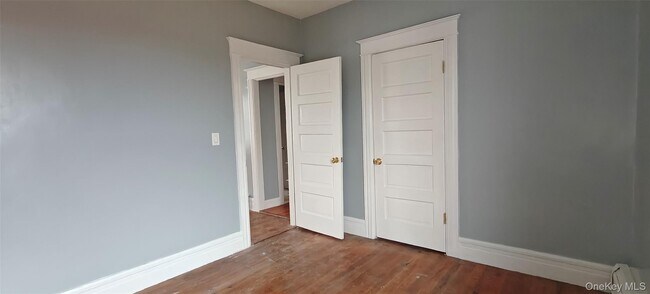 Building Photo - 104 Winnikee Ave