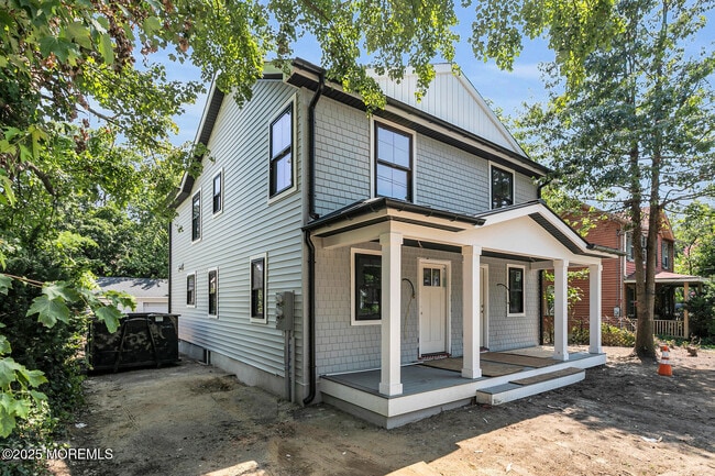 Primary Photo - 516 River Rd