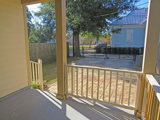 Building Photo - AVAILABLE SEPTEMBER, 2023