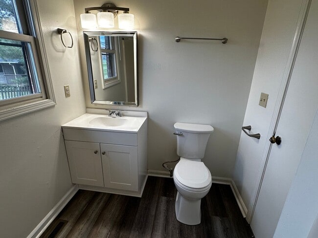 Building Photo - Fully Updated Duplex in Blacksburg