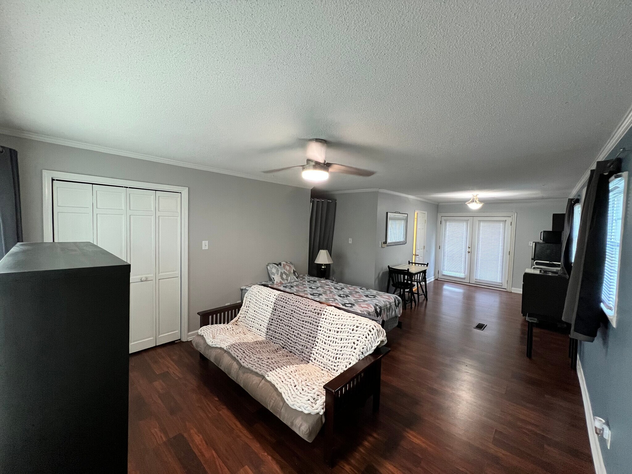 Building Photo - 1240 Shady Oak Trl