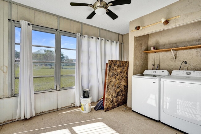 Building Photo - 9273 SW 8th St