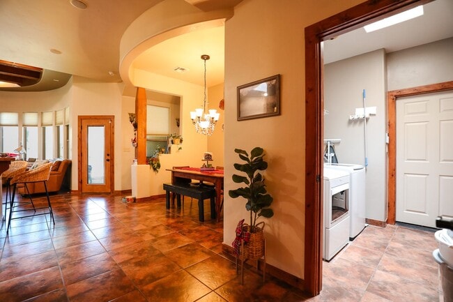 Building Photo - Roomy 4 bedroom Home with Solar Panels