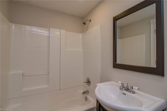 Building Photo - Ghent