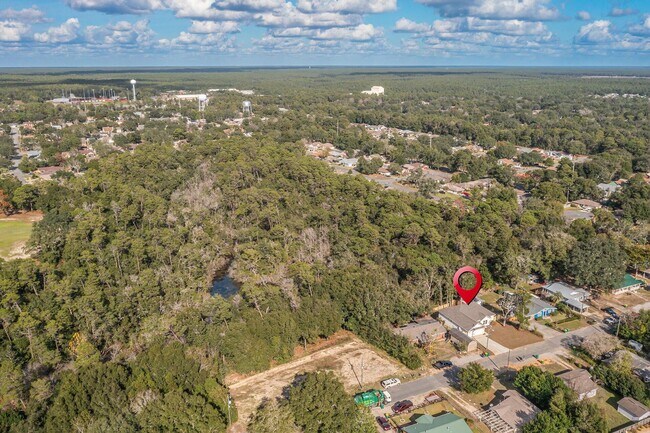 Building Photo - 110 4th St