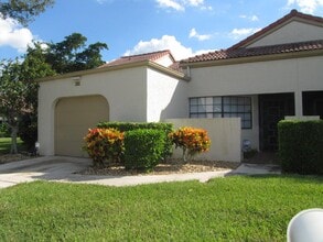 Building Photo - 5890 Parkwalk Cir W