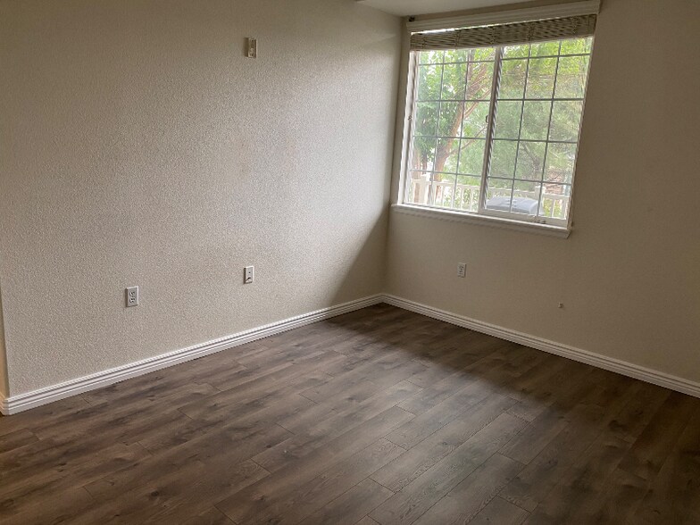 Building Photo - 2672 S Cathay Way
