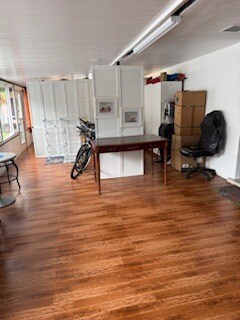 Building Photo - 36 SE 5th St