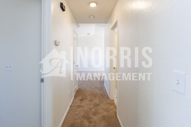 Building Photo - Freshly Updated Home in Arizona City