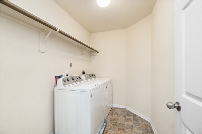 Building Photo - 20102 Bayliss Manor Ln