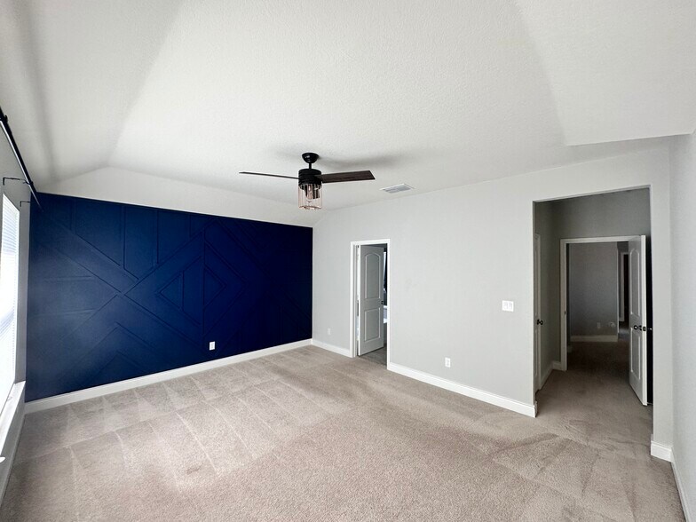 Building Photo - 27348 Caroline Way