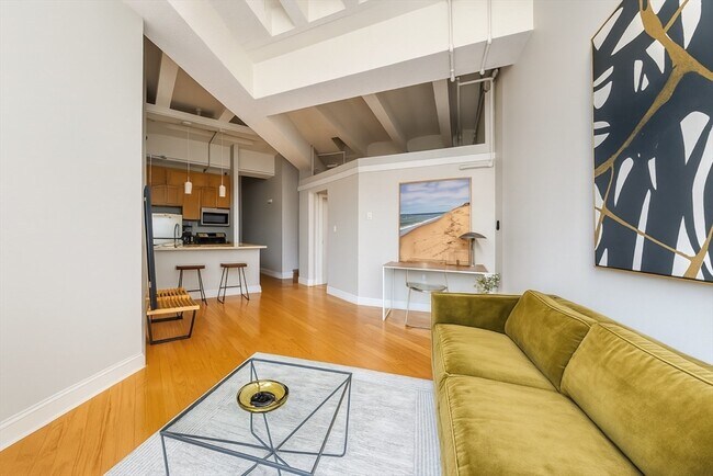 Primary Photo - 12 Stoneholm St