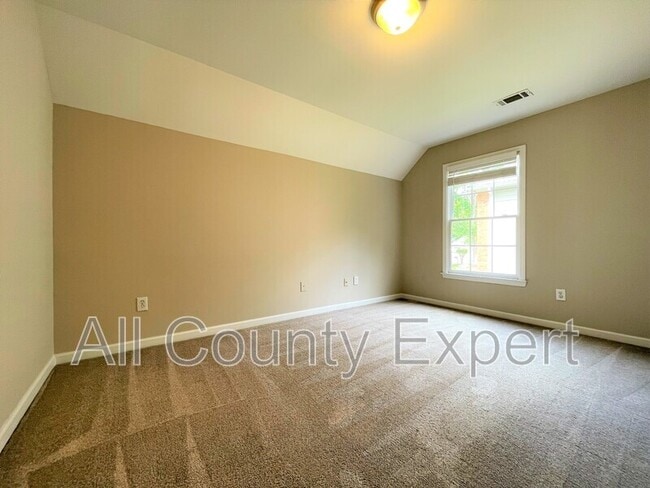 Building Photo - 3045 Spring Field Ct