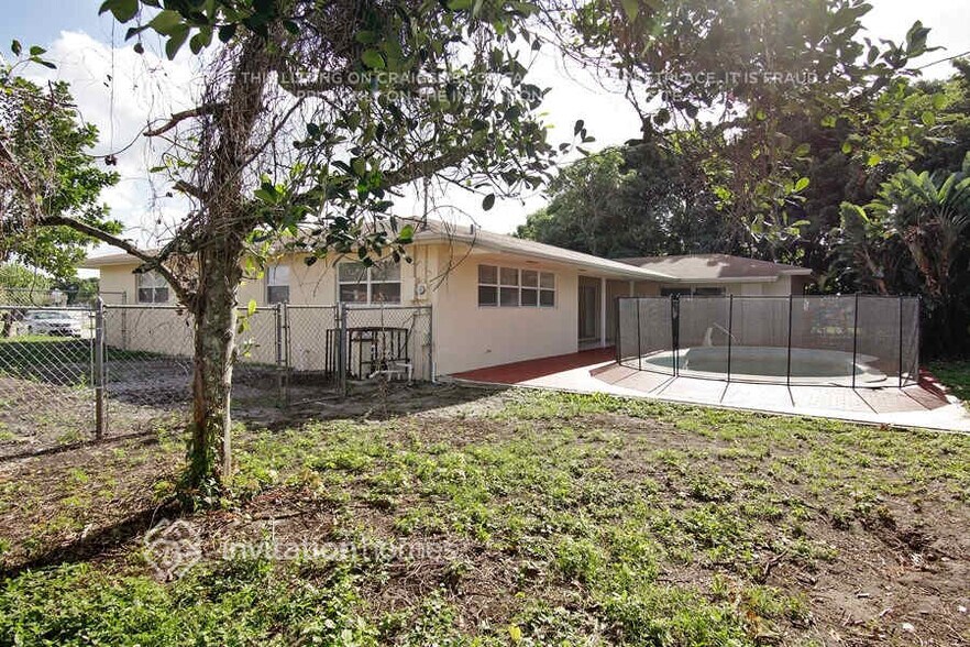 Building Photo - 2151 NW 30th Terrace