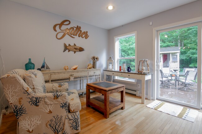 Building Photo - 1180 N Rd