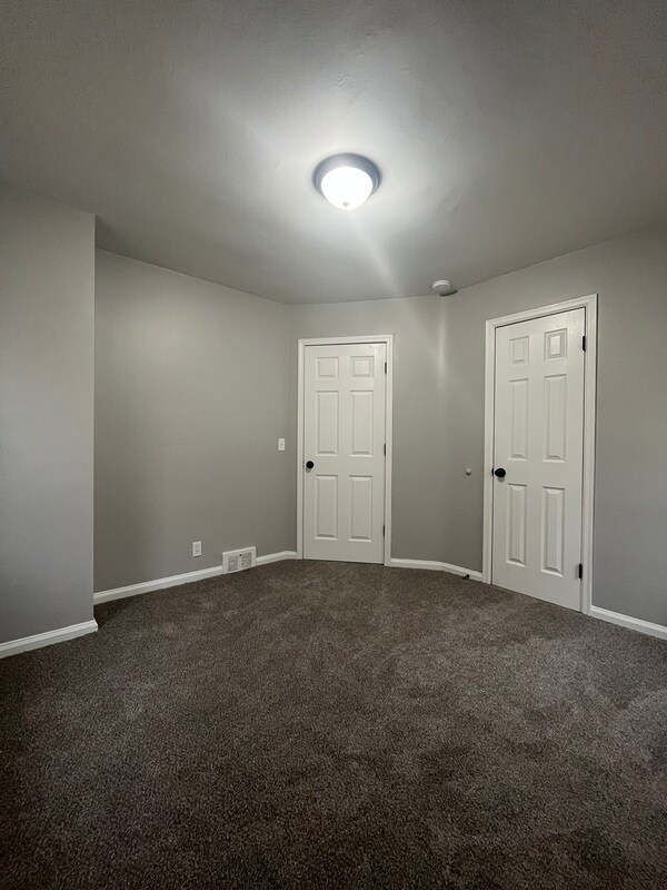 Building Photo - 1126 Mill St