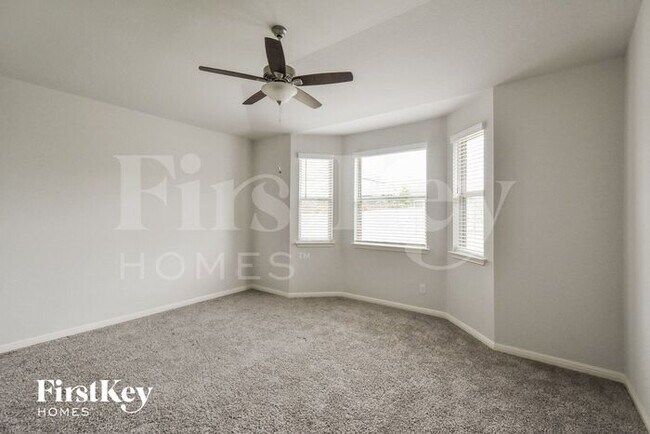 Building Photo - 11631 Bakersfield Pass