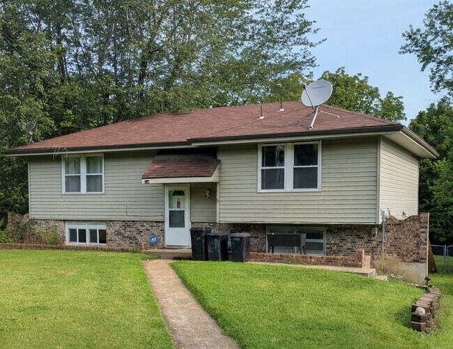 Building Photo - 6245 E Gilpin Rd