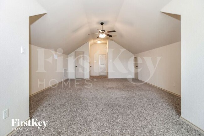 Building Photo - 3008 Beaver Creek Dr