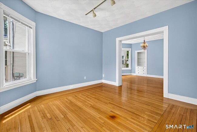 Building Photo - 172 Ellsworth Ave