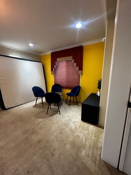 Building Photo - 44130 Catsue Pl