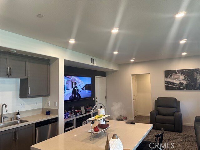 Building Photo - 9370 Calm Water Pl