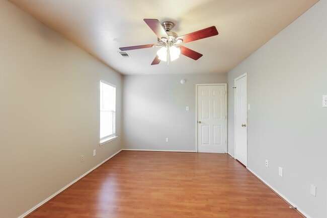 Building Photo - 12123 Carriage Oak Cir