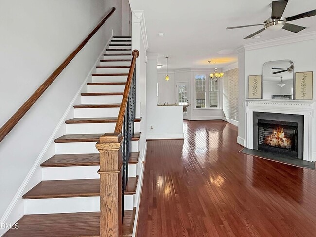 Building Photo - 184 Finsbury St