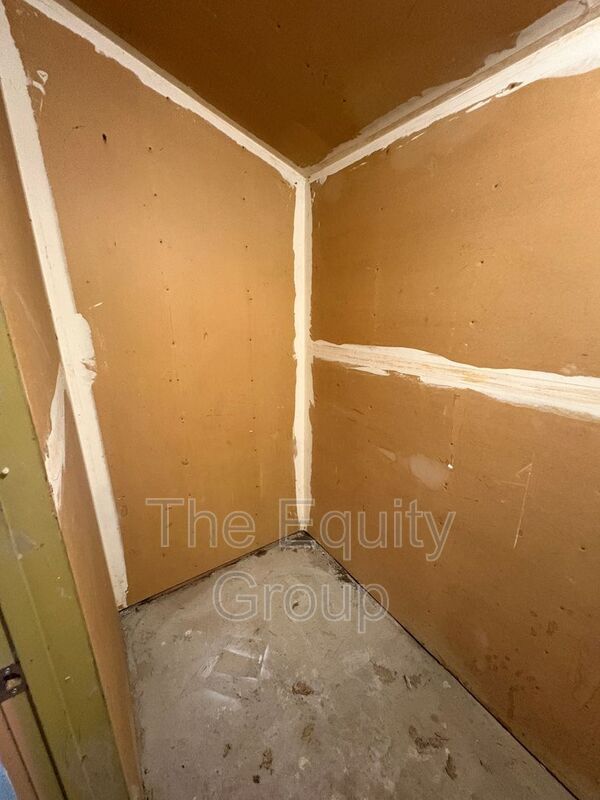 Building Photo - 212 N Crenshaw St