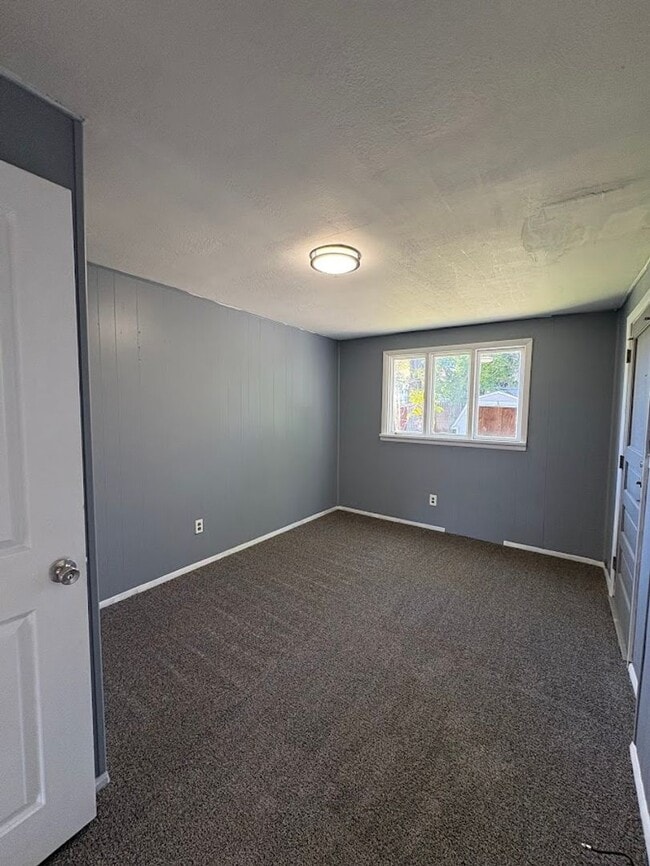 Building Photo - Four bedroom 2 full bath home for rent