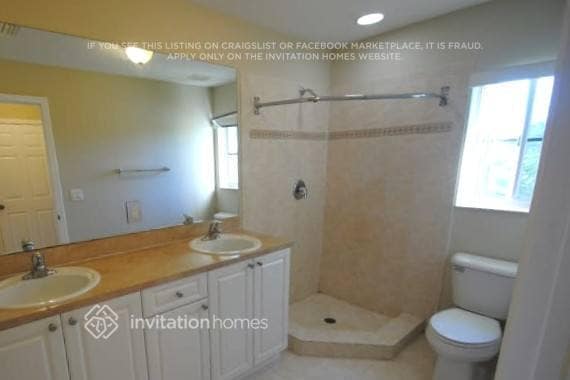 Building Photo - 175 SE 2nd Ct